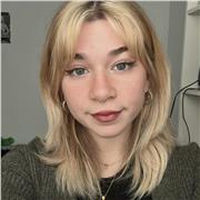 Soy una estudiante de tercer año de psicología, muy responsable y hábil en el trato con niños.